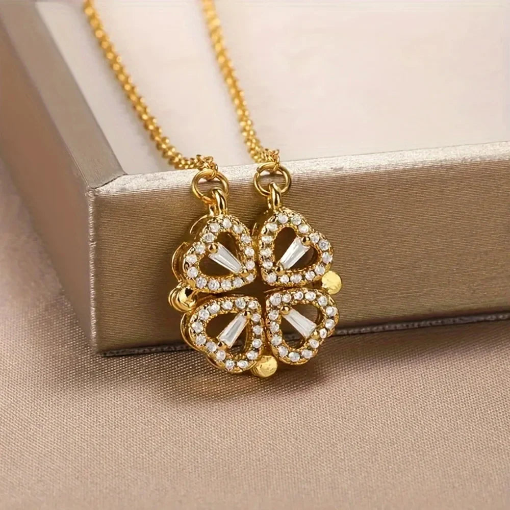 Collar magnético de cuatro corazones de la suerte